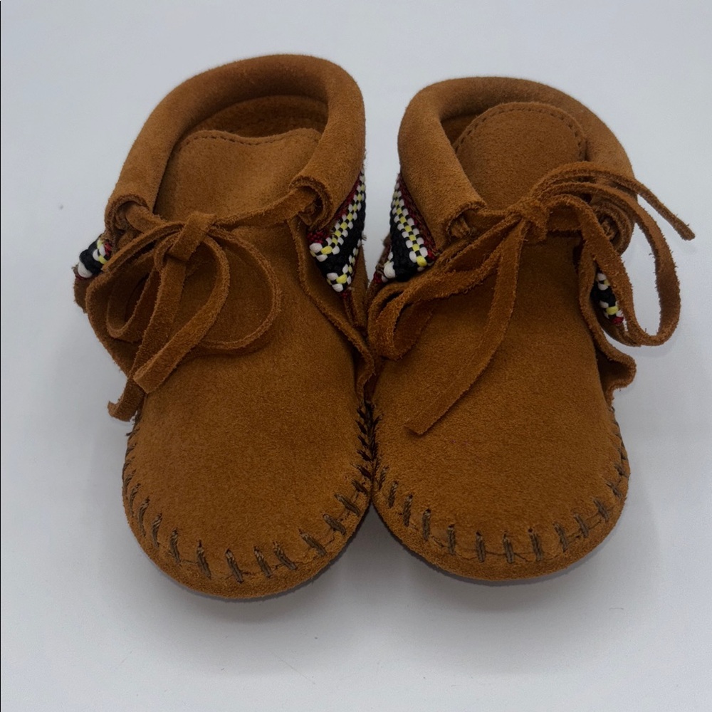 NWOT Minnetonka Brown Suede Infant Moccasin Booties Shoes - Picture 5 of 13